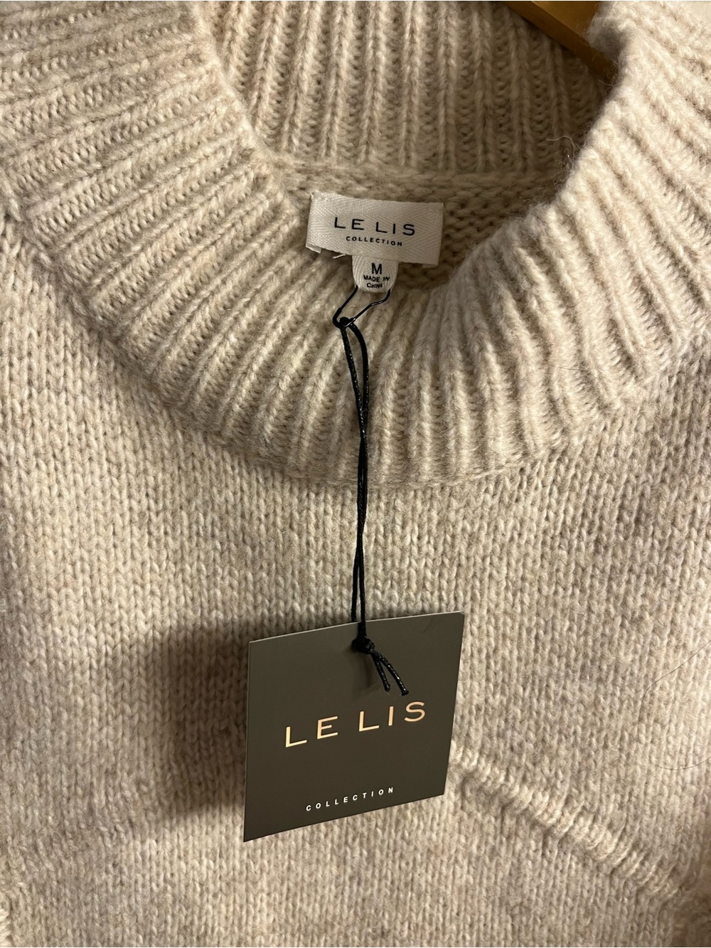 NWT Le Lis Oatmeal Cable Knit Sleeveless Sweater Dress Medium - Picture 5 of 8